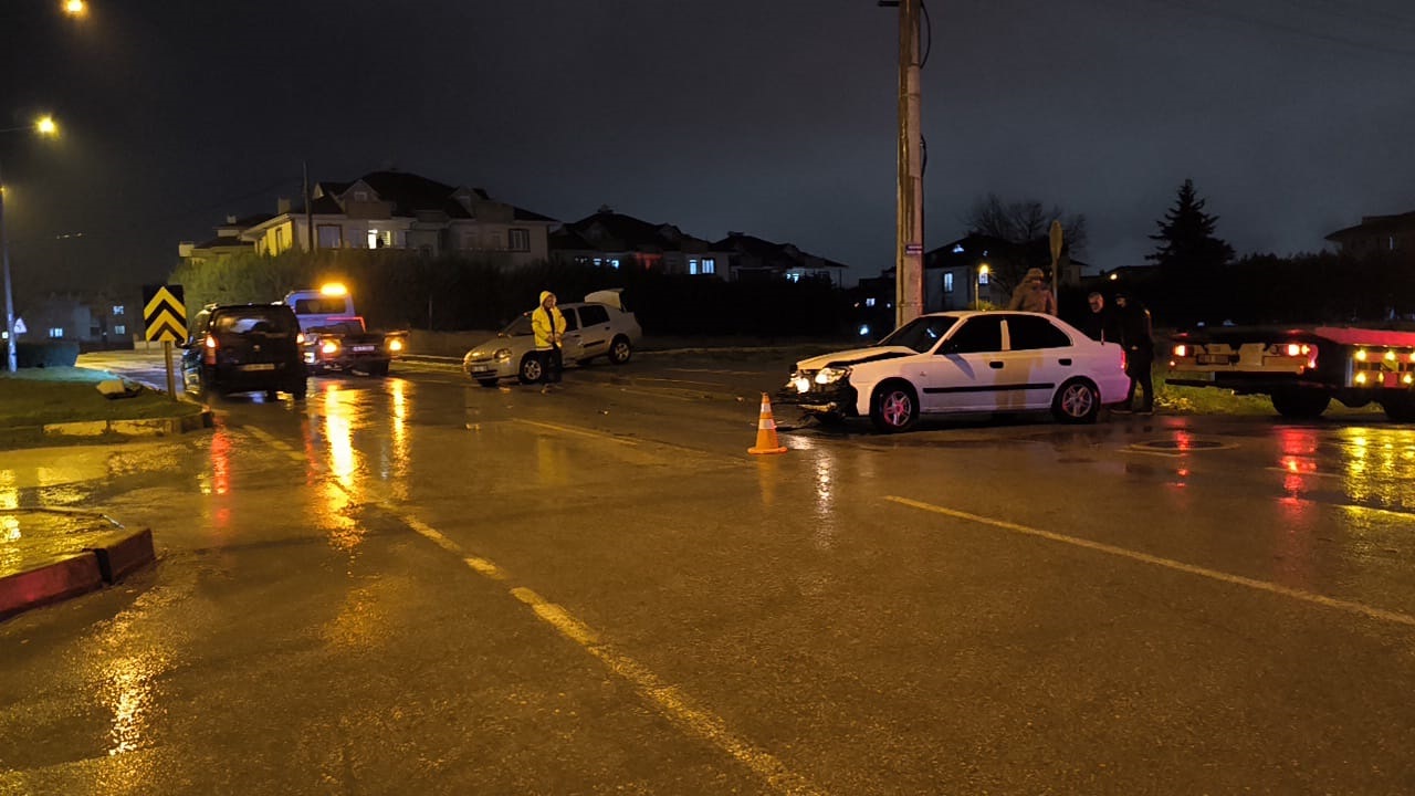 Feci kazayı yara almadan atlattılar