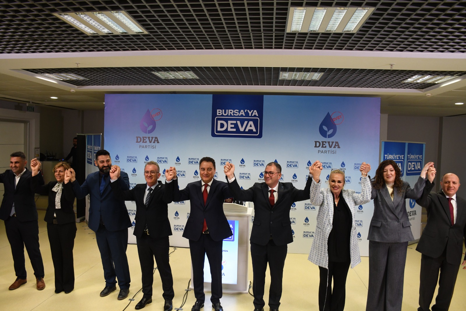 DEVA Partisi Genel Başkanı Babacan, Bursa’da partililerle bir araya geldi