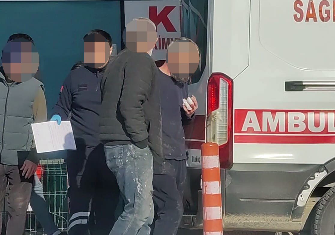 Feci iş kazasında işçi elini makineye kaptırdı