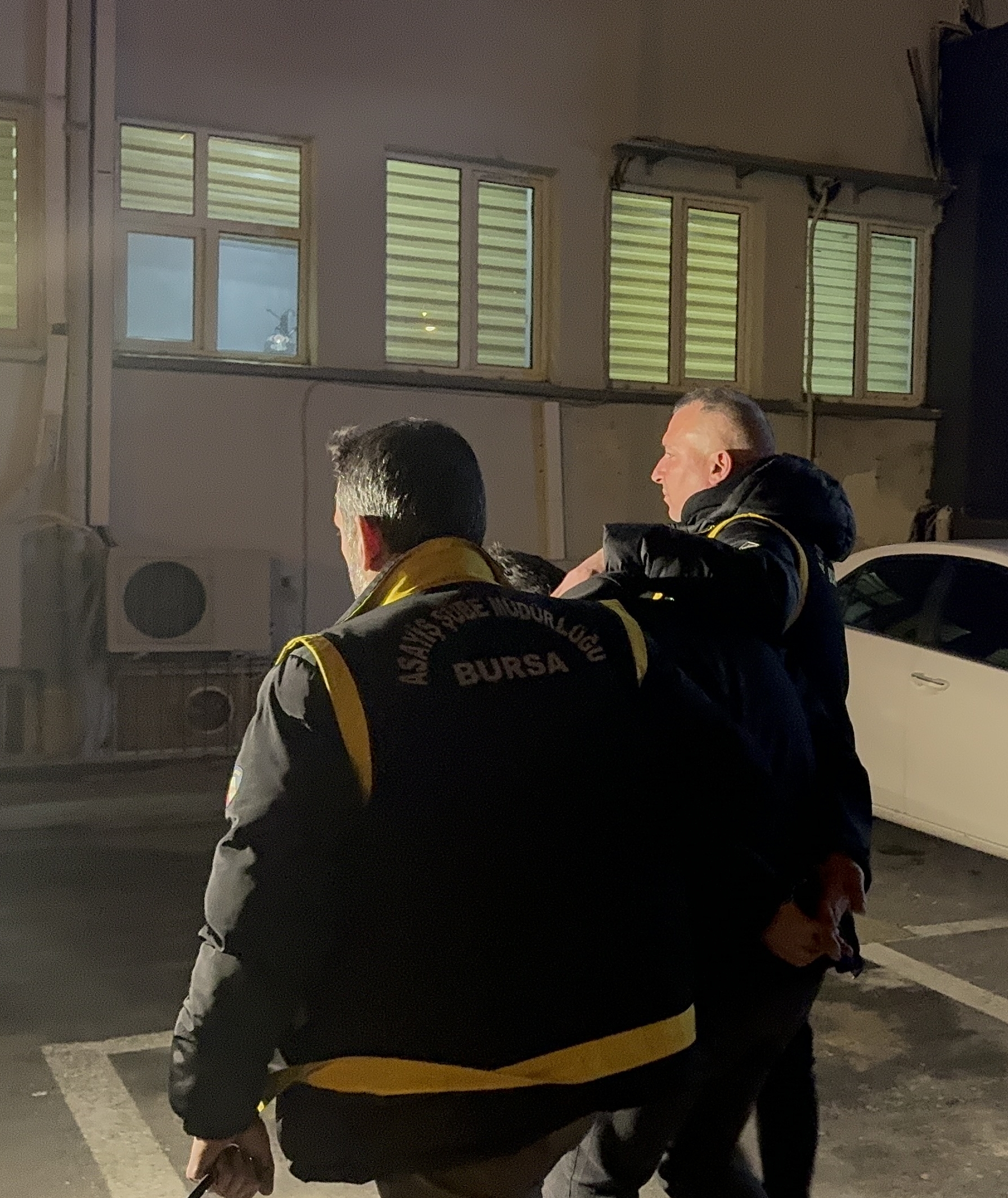 Eşini öldüren zanlı yakalandı