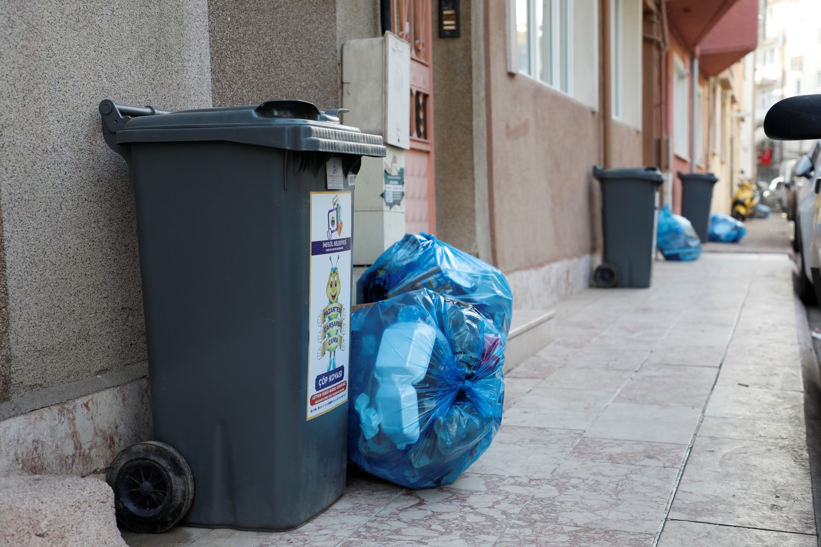 İnegöl Belediyesi geri dönüşüm hamlesiyle 29 bin ağacı kurtardı