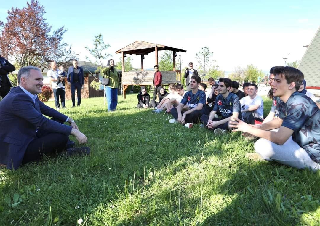 Eğitim yardımları 2. taksitleri öğrencilerin hesabına yatırıldı