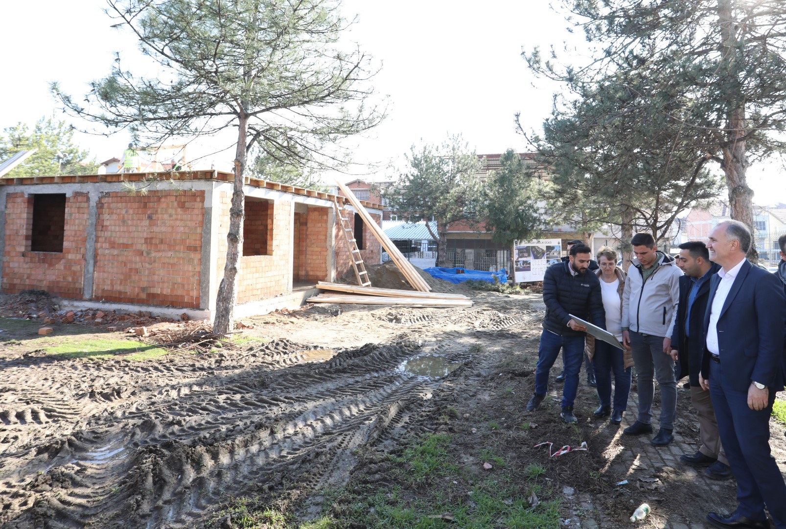 AKHİSAR SAĞLIK OCAĞINA KAVUŞUYOR