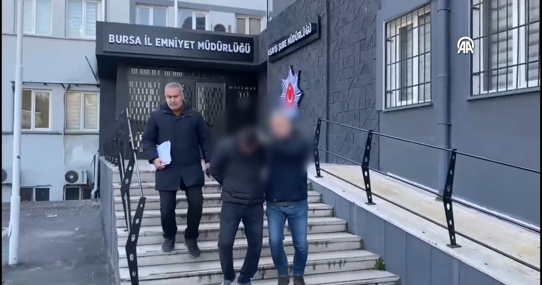 Bursa’da çalışanını bıçaklayıp öldüren şüpheli adliye sevk edildi
