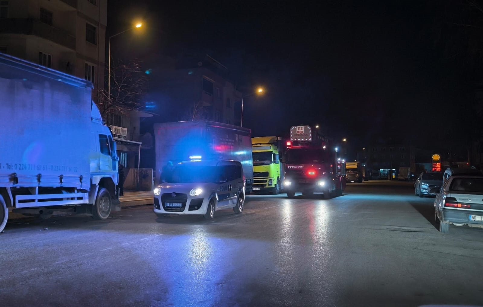 Trafo aniden alev aldı