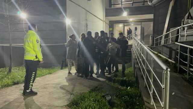 Gürültü yüzünden çıkan kavgada 3 kişi yaralandı