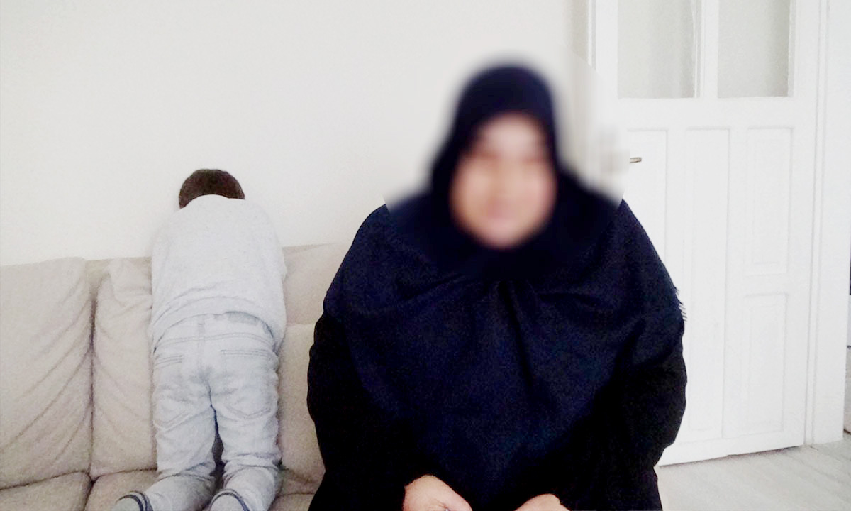 Eşini kaybettikten sonra 2 çocuğu ile yokluk içinde yaşam mücadelesi veriyor