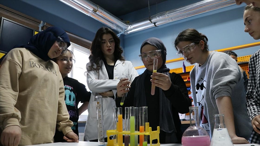 Öğrenciler “mühendishane”de geleceğe hazırlanıyor