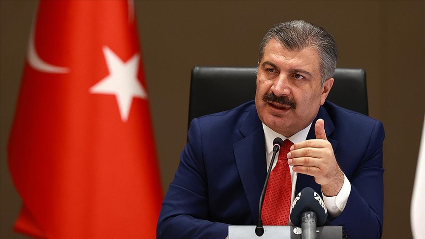 Sağlık Bakanı Koca’dan videolu “Heimlich manevrası” paylaşımı