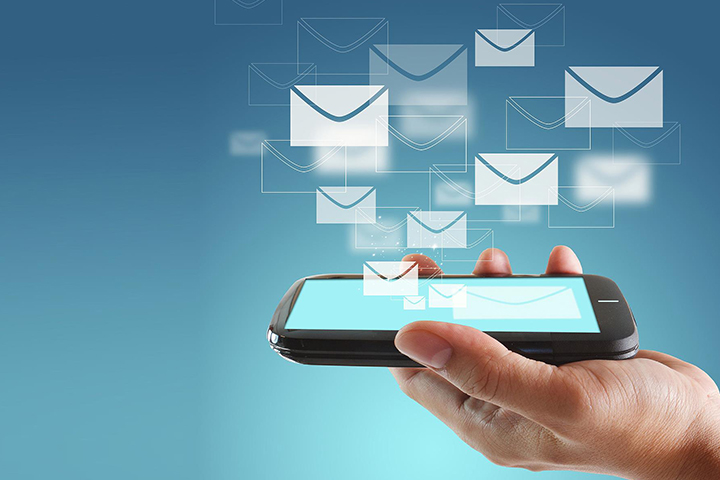 İnegöl’de aday adayları arasında yaşanan SMS yarışı vatandaşları bezdirdi