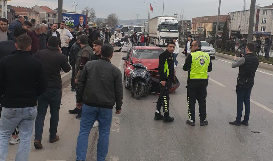 İnegöl’de 18 yaşındaki sürücü bir aileyi hayattan koparacaktı