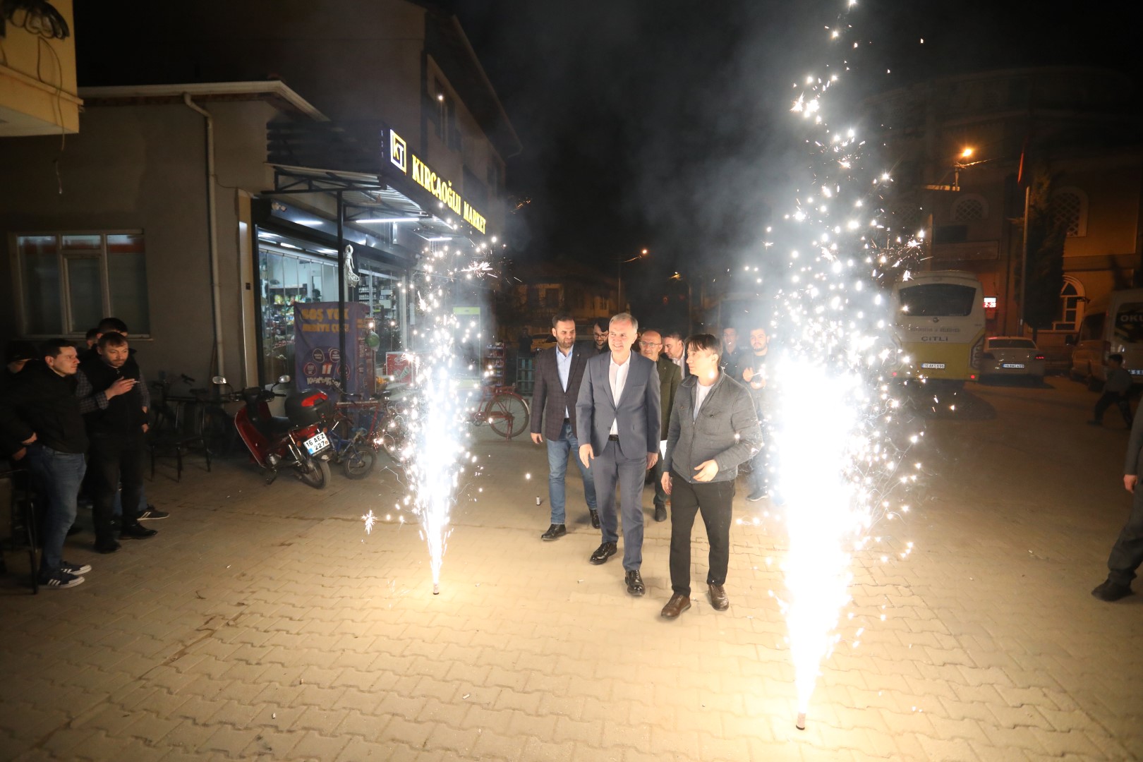 “İŞİMİZ HİZMET ETMEK”