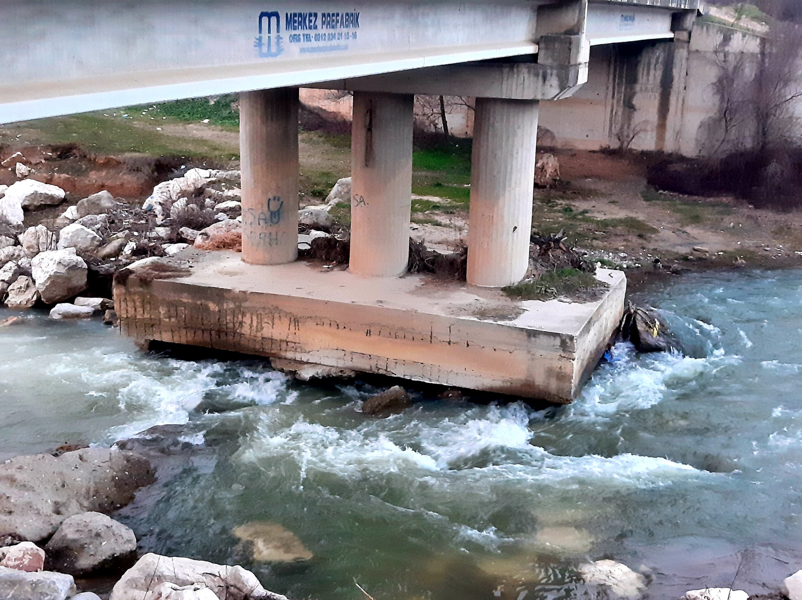 Çitli’deki ‘köprü direkleri’ sorunu sona eriyor