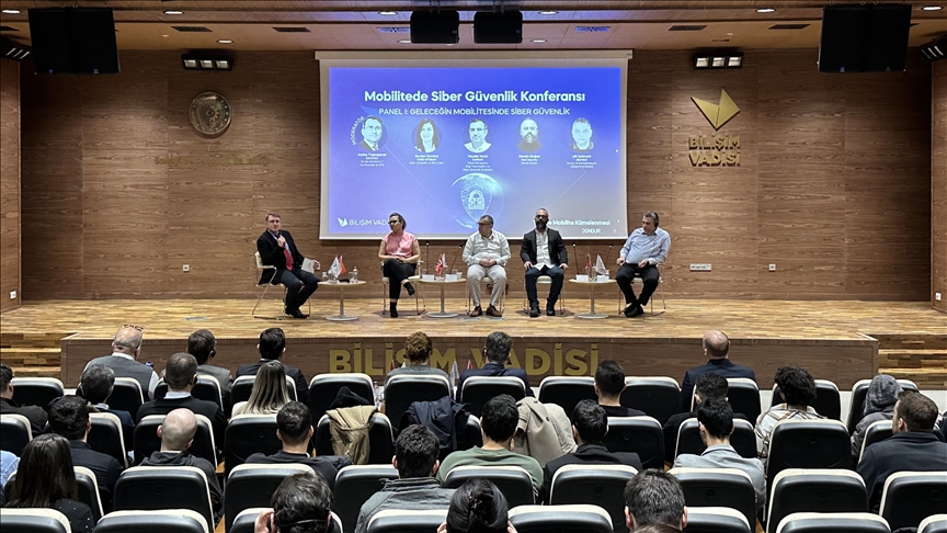 Bilişim Vadisi’ndeki konferansta mobilitede siber güvenlik stratejileri ele alındı