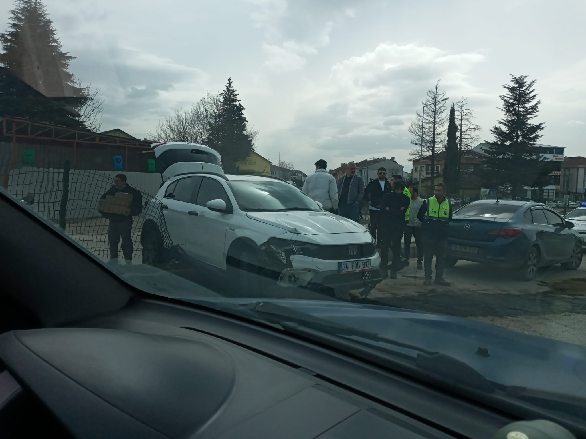 İnegöl’de 5 araç birbirine girdi