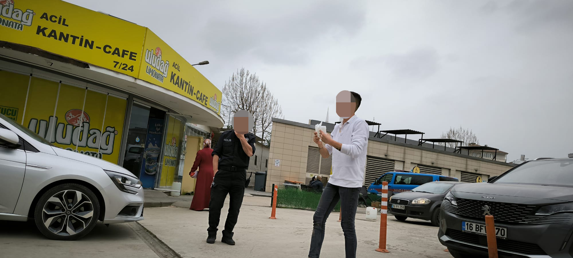 İnegöl’de sokak kavgası: kaçırılan gelin adayının ağabeyi dehşet saçtı