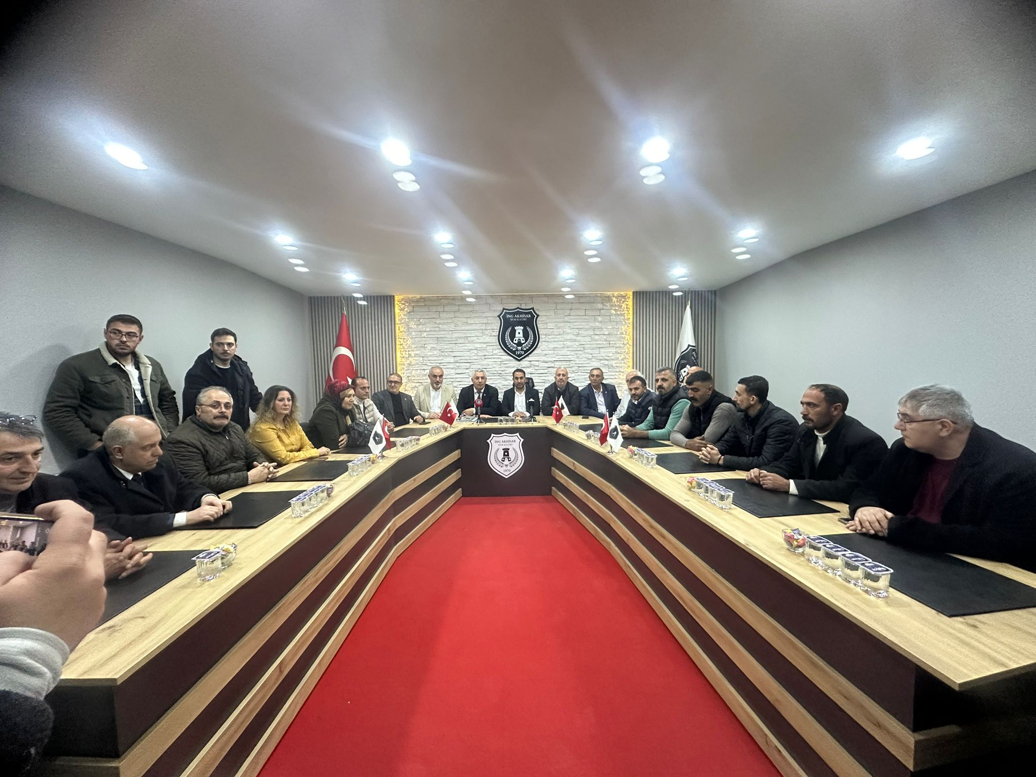 ‘Belediyeyi gençlerle yöneteceğiz’