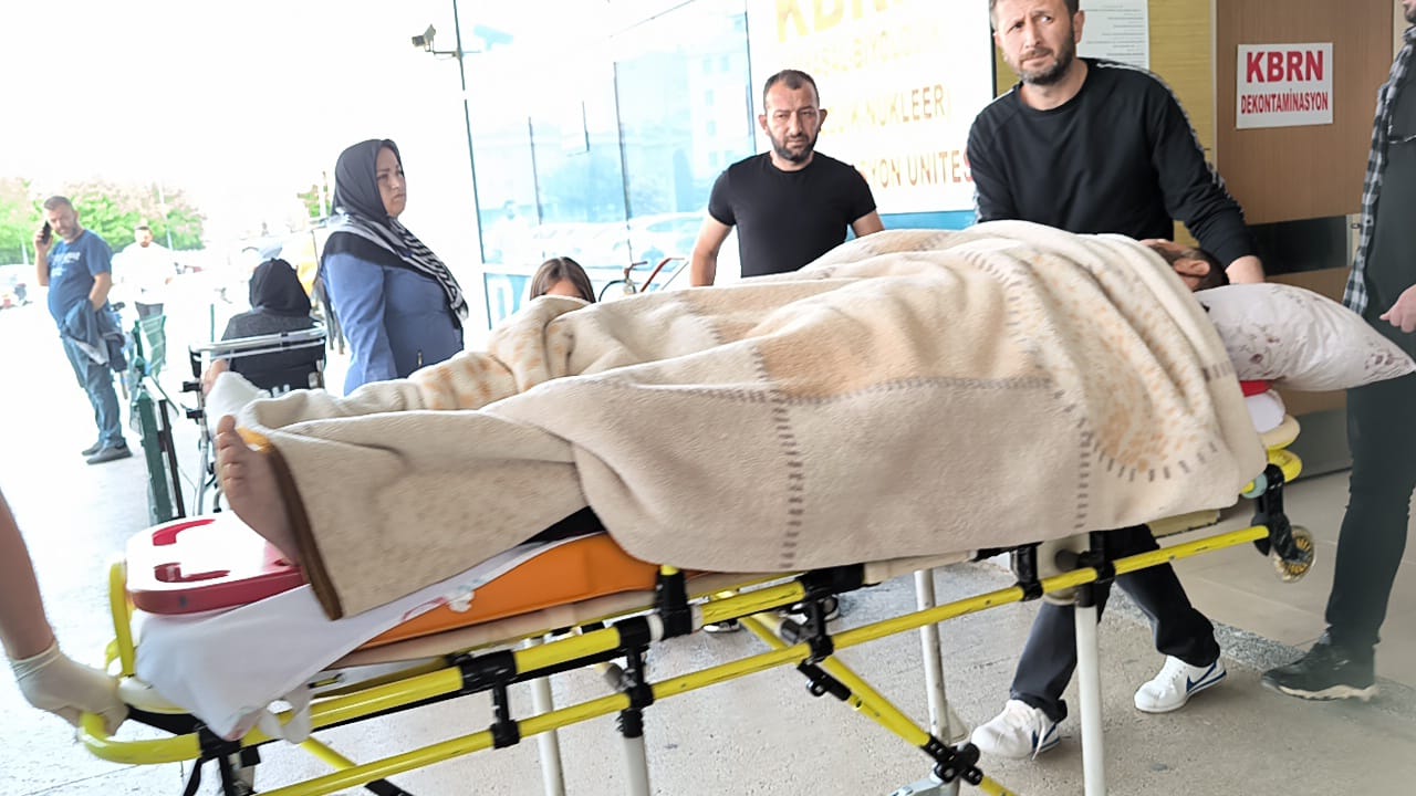 İnegöl’de polisten kaçan zanlı,  6 metrelik yüksekten düşerek ağır yaralandı