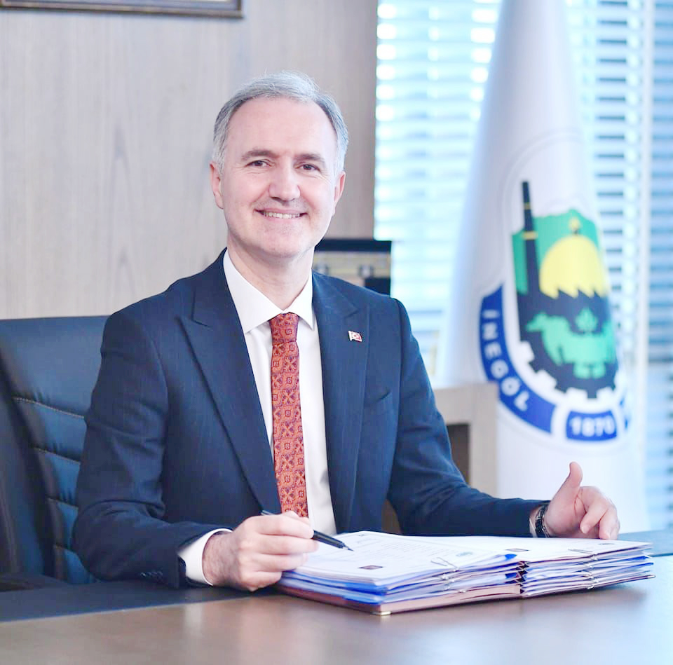 AK Parti İnegöl’de ipi göğüsledi