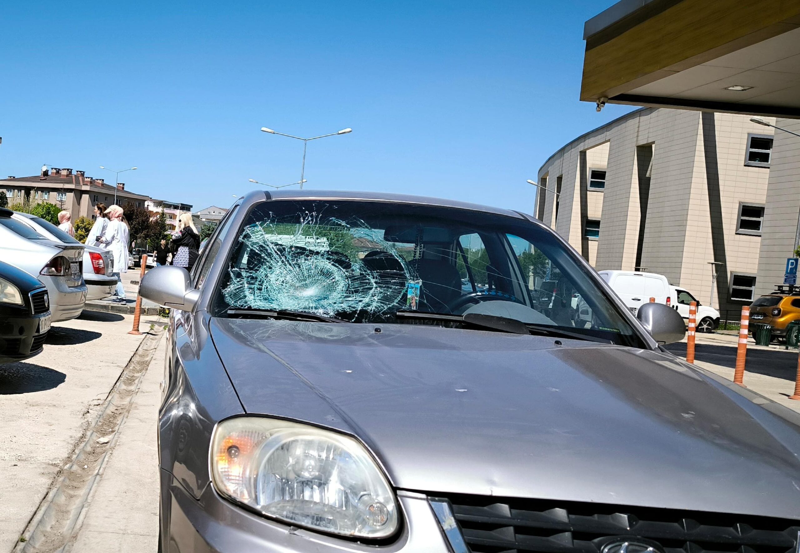 İnegöl’de genç kız ölümden döndü