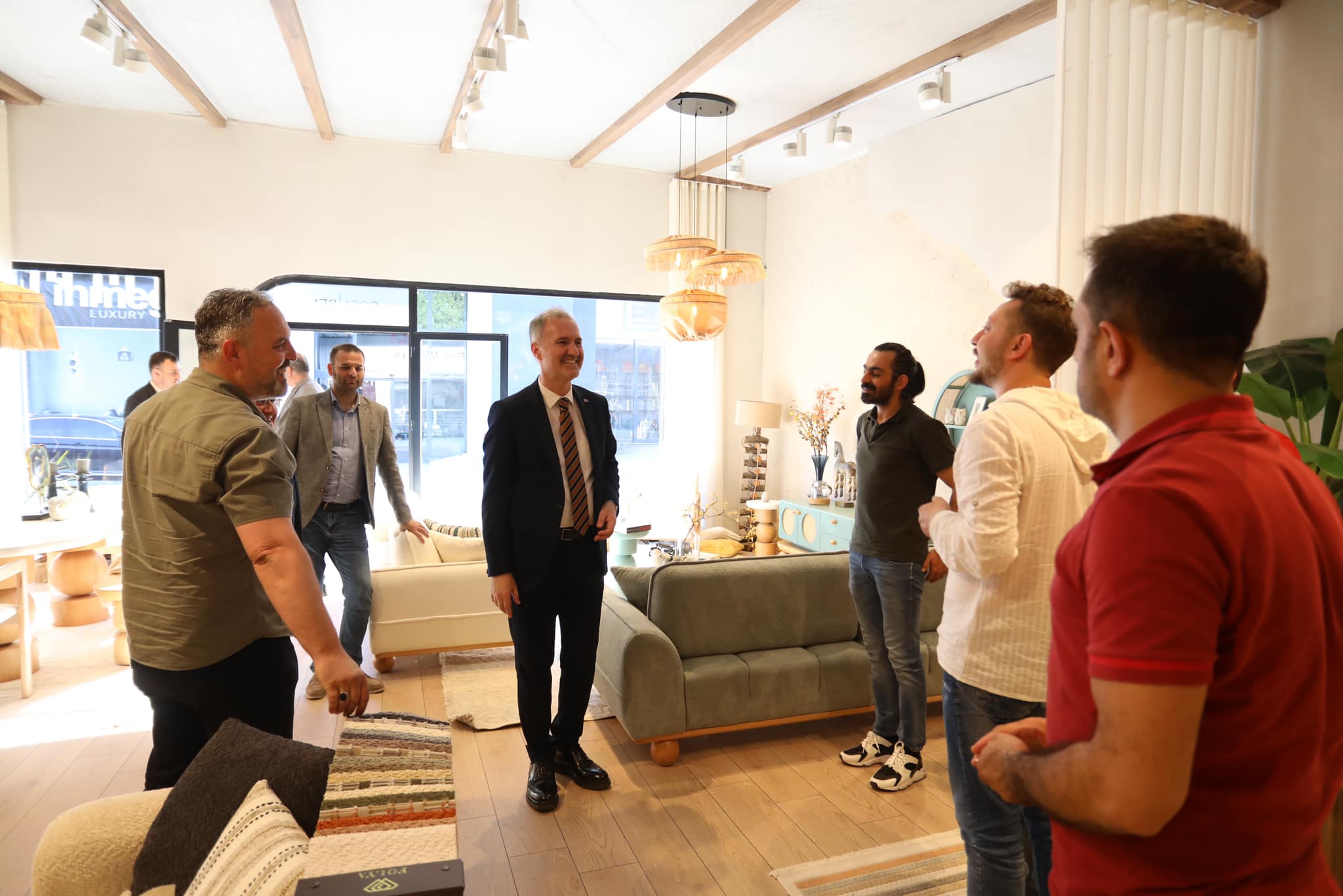 İNEGÖL MOBİLYA İLE BÜYÜMEYE DEVAM EDİYOR