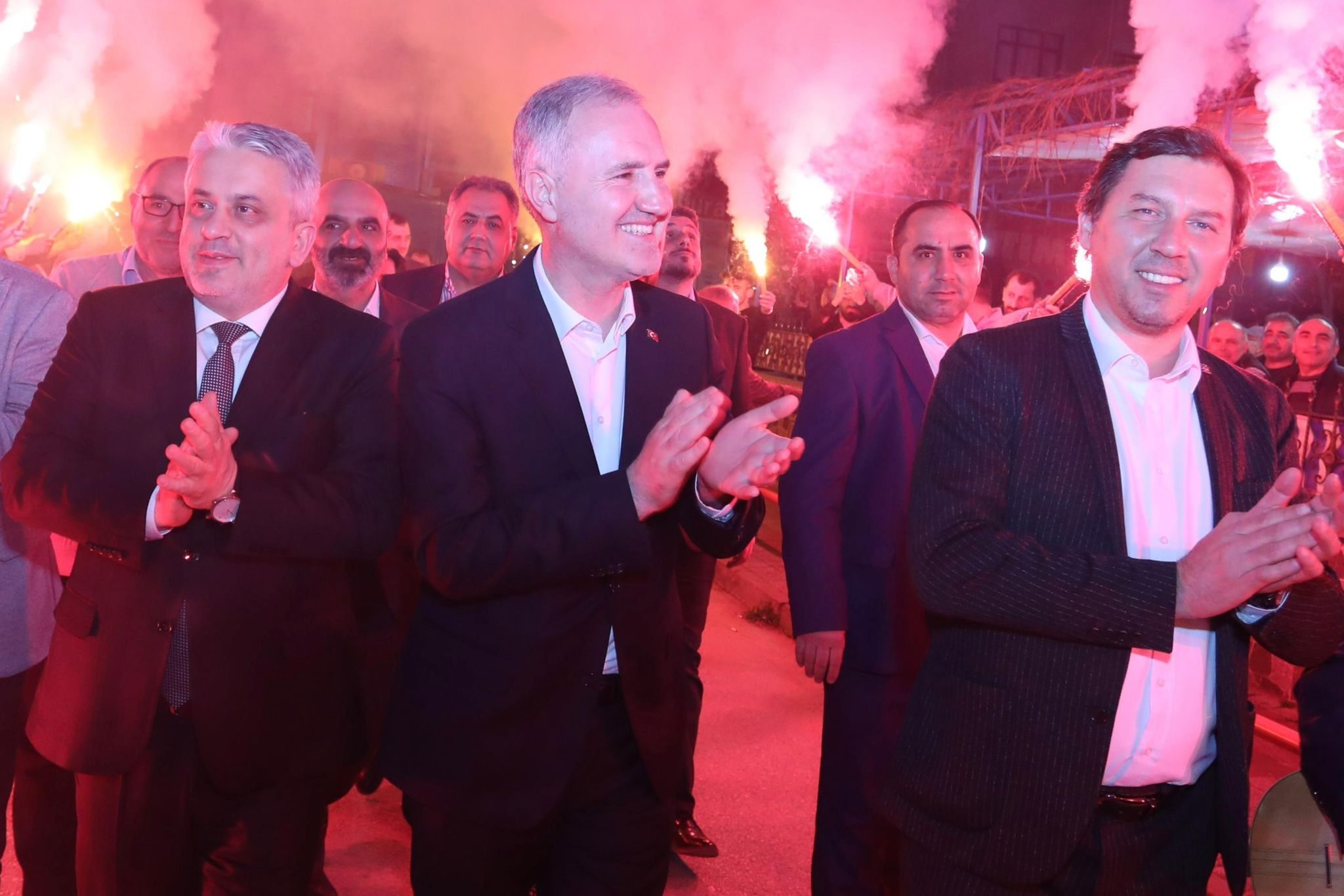 “SEÇİM SONUÇLARI ŞEHRİMİZE VE ÜLKEMİZE HAYIRLI OLSUN”