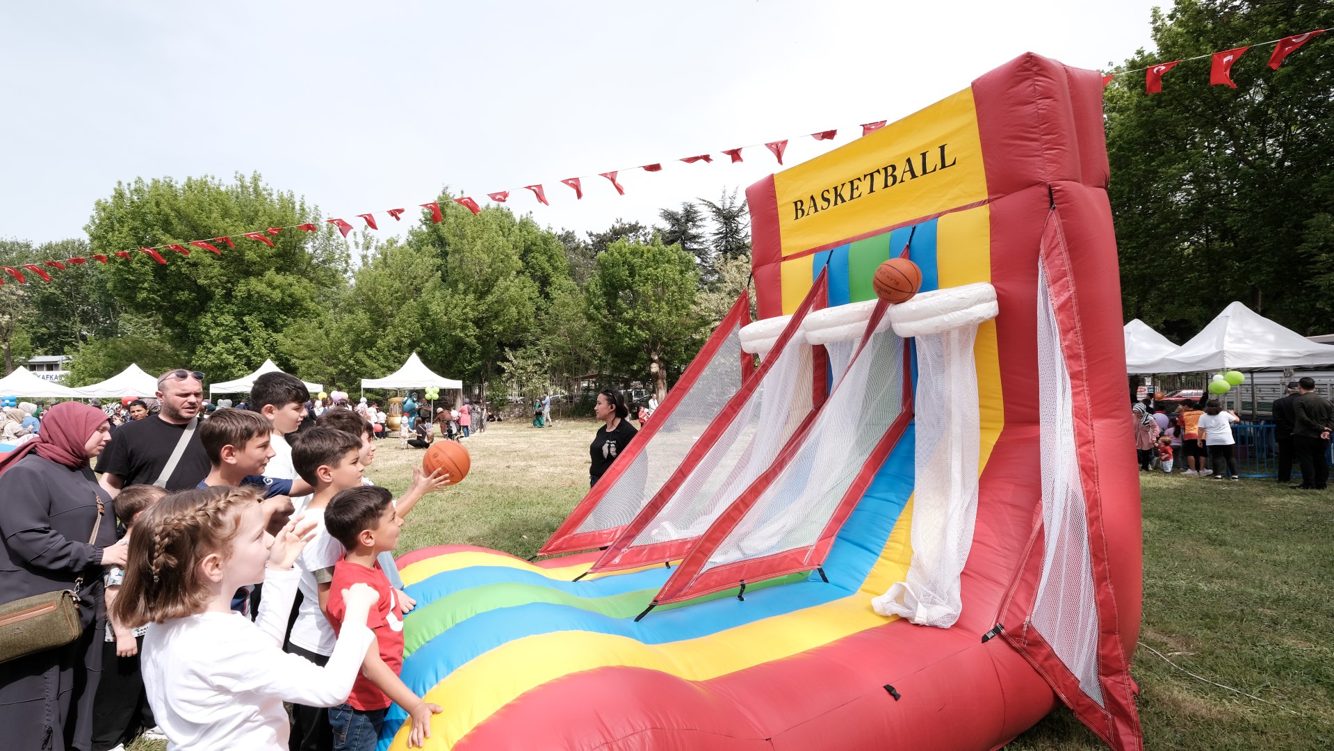 İNEGÖL’DE 23 NİSAN BİR BAŞKA GÜZEL