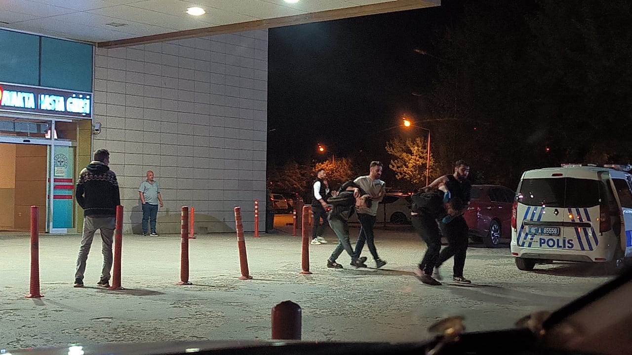 İnegöl’de Suriye uyruklu uyuşturucu tacirleri baskınla yakalandı