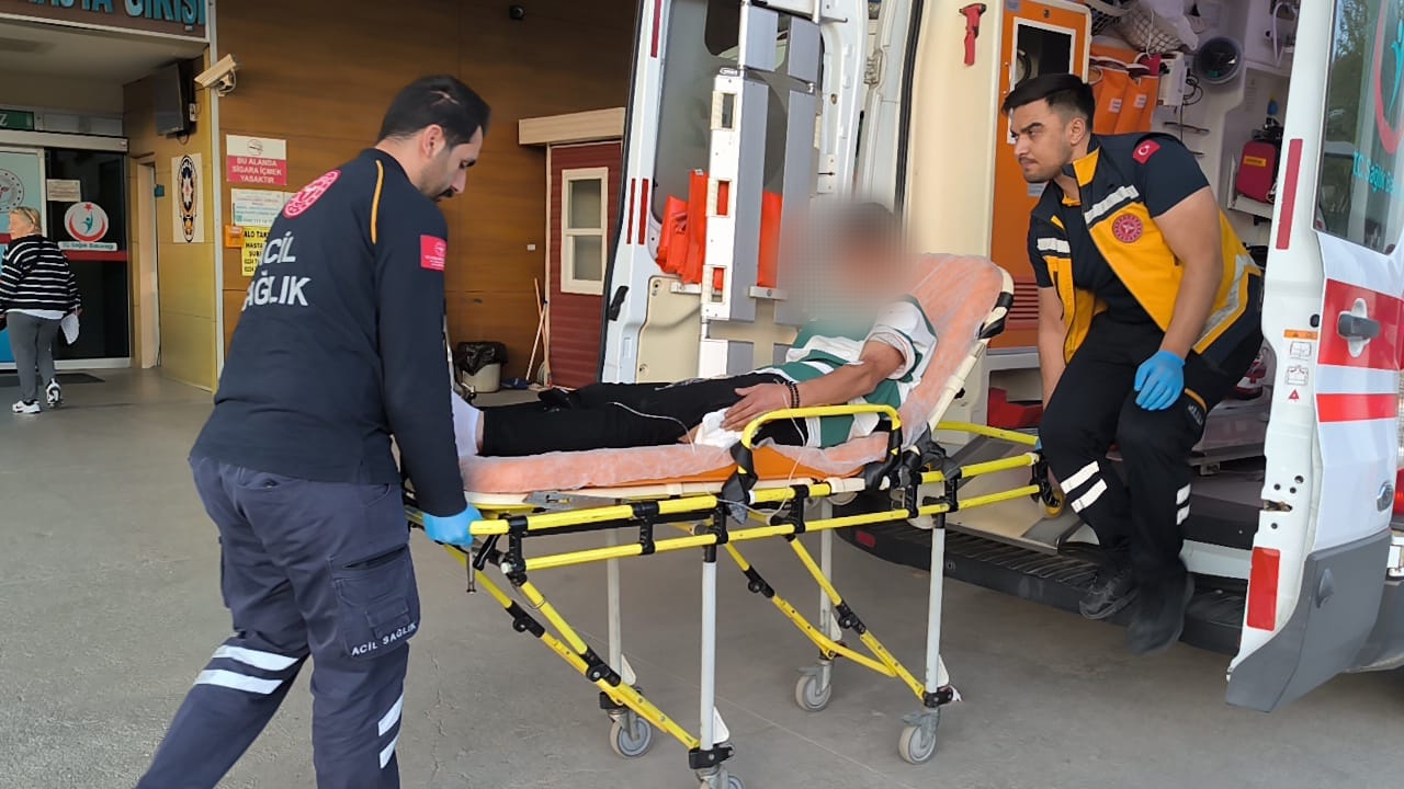 Gençlerin kavgasında kan aktı