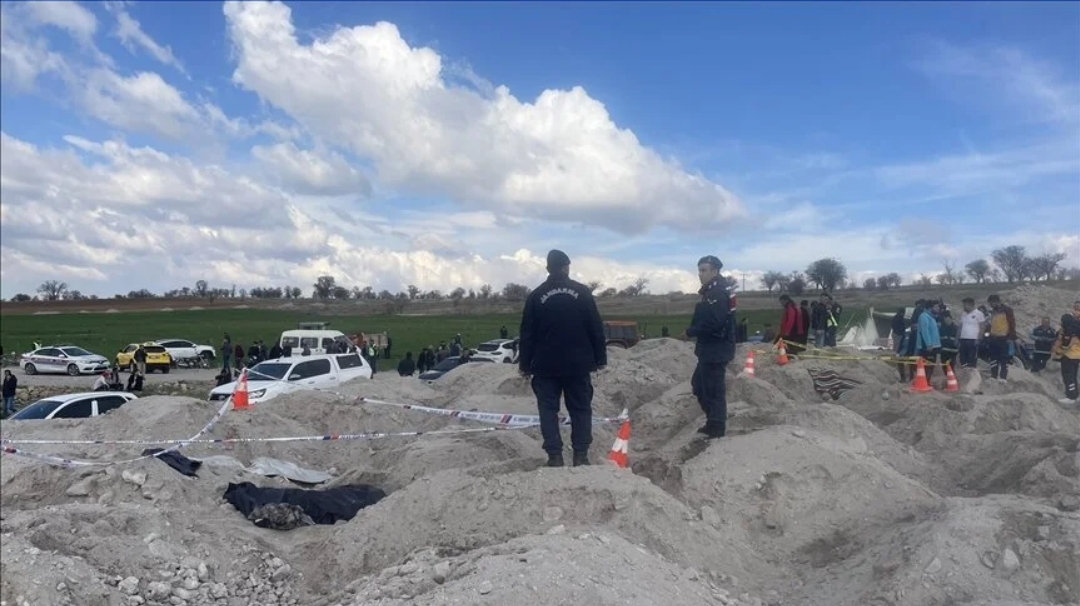 Patates deposu yapımında meydana gelen göçükte 2 kişi öldü, 4 kişi yaralandı