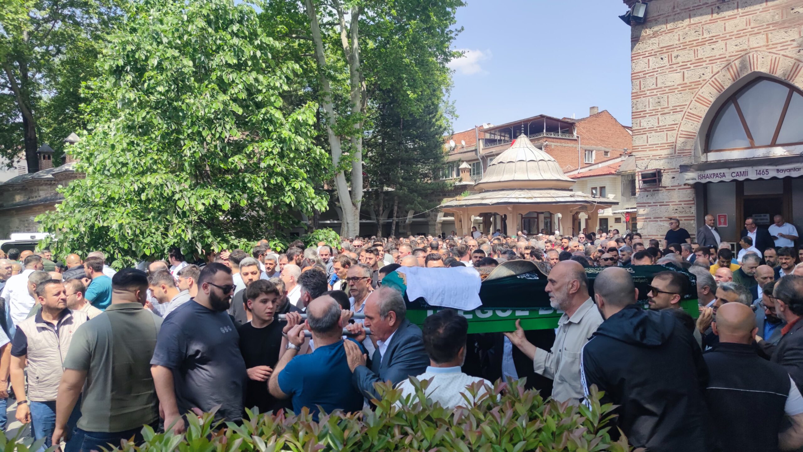 Turhan son yolculuğuna uğurlandı