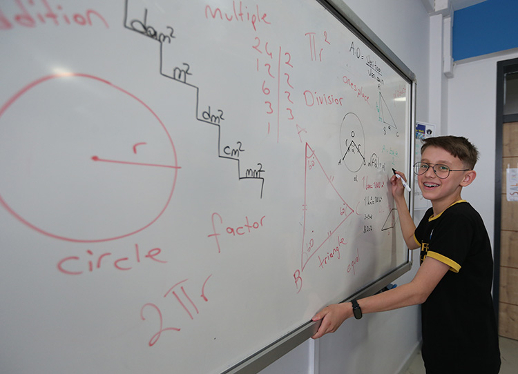 Bursalı Alperen, Uluslararası Caribou Matematik Yarışması’nda birinci oldu