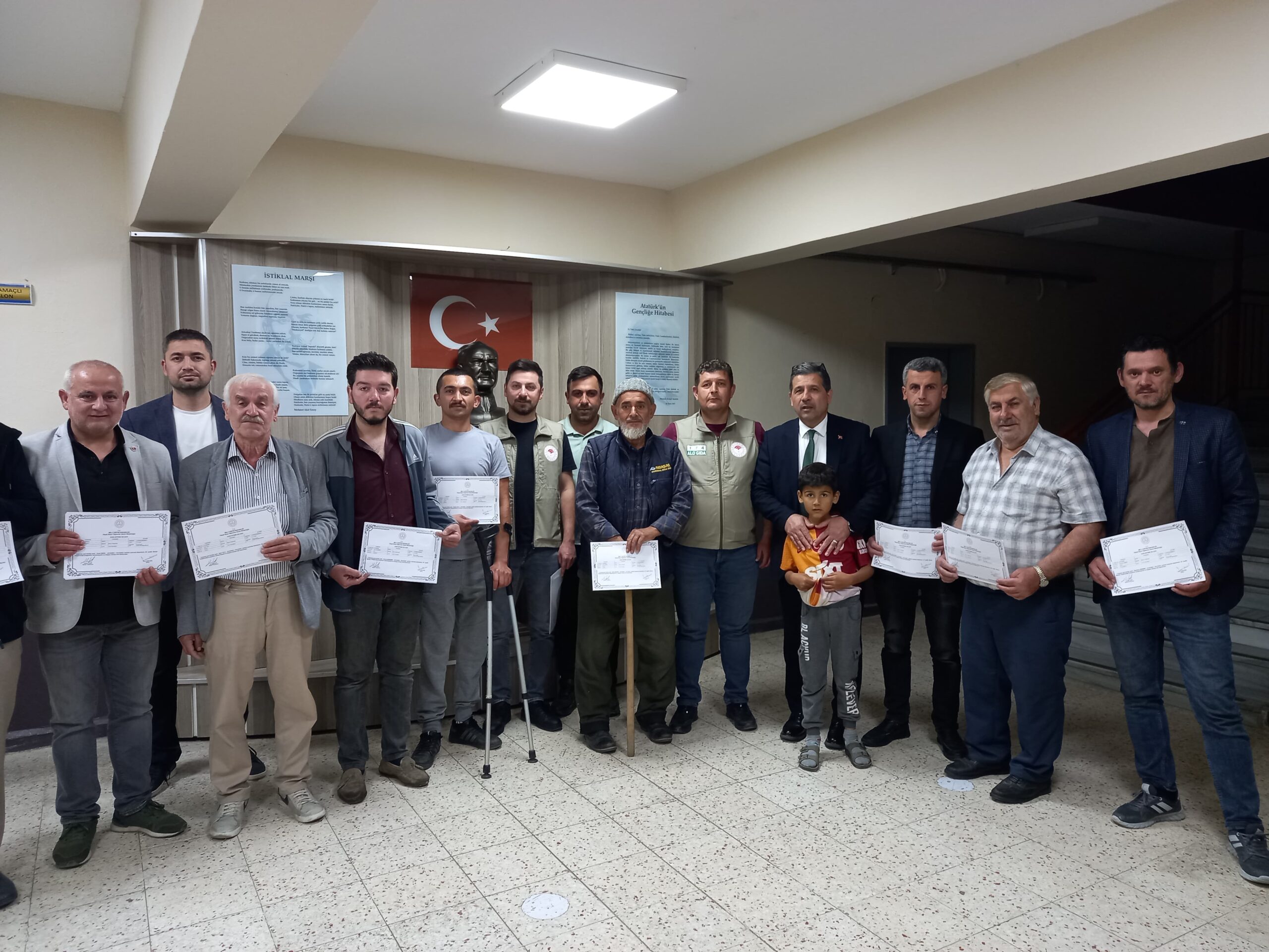 İnegöl’de ‘İstiridye Mantarı’ yetiştirmek için püf noktaları öğrendiler