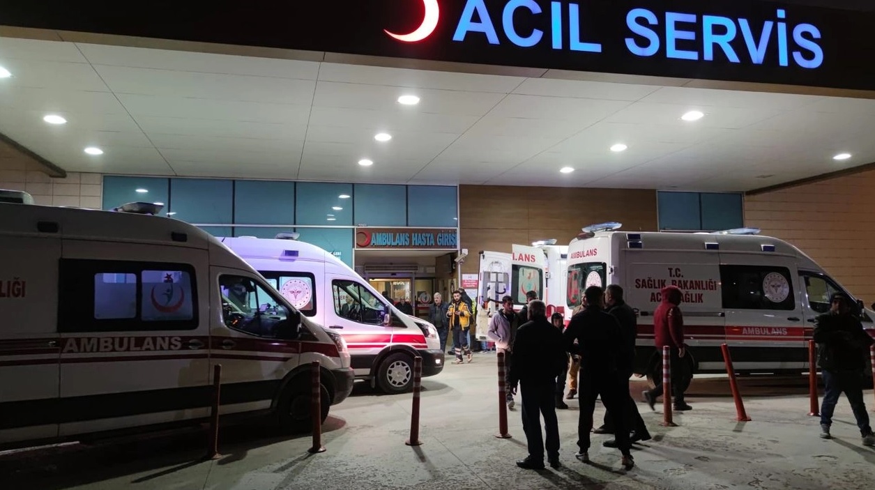 İnegöl’de alkol şişede durduğu gibi durmadı, iki arkadaş arasında kan aktı