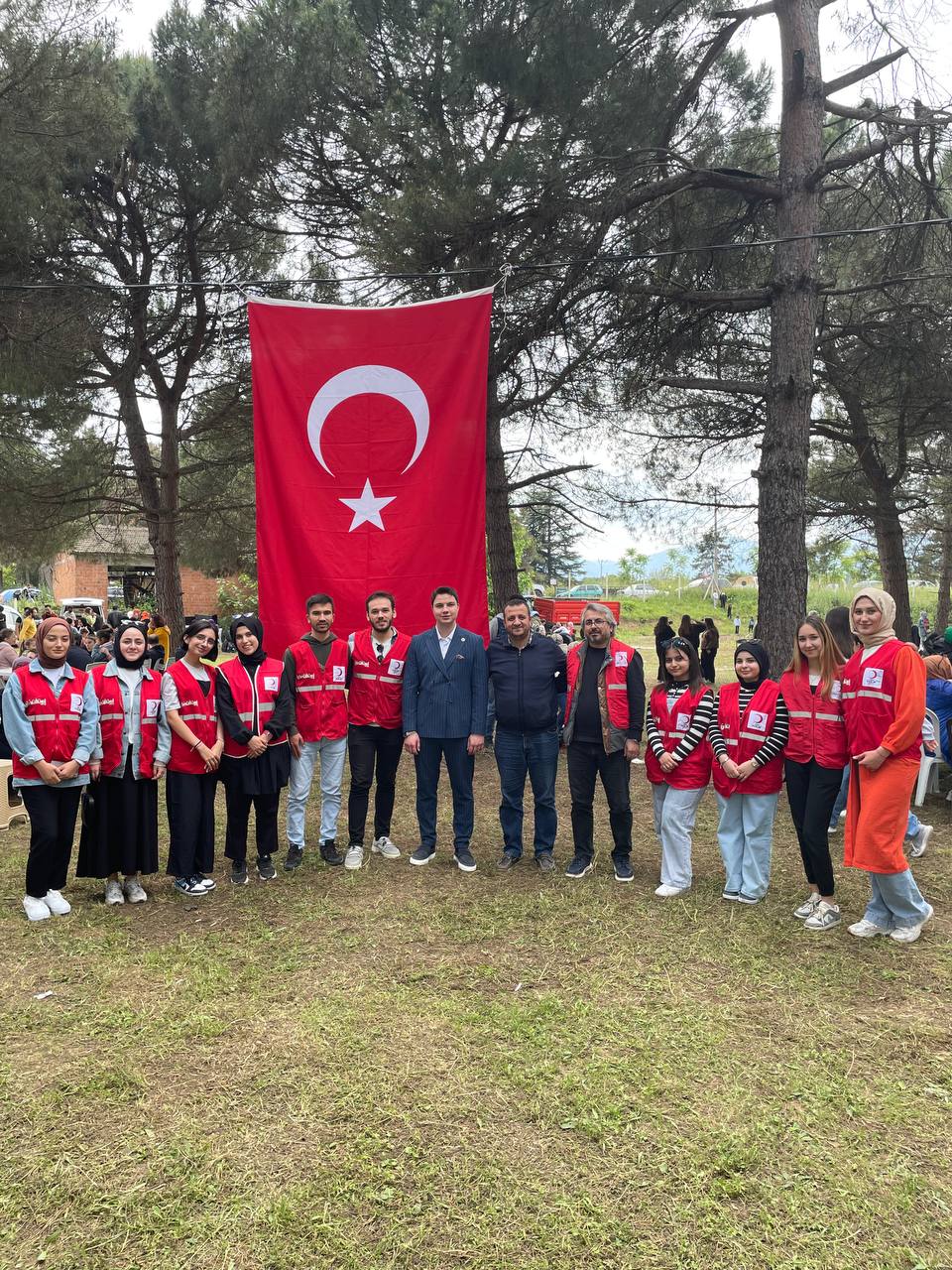 Genç Kızılay, üniversite öğrencilerine İnegöl kültürünü tanıtıyor