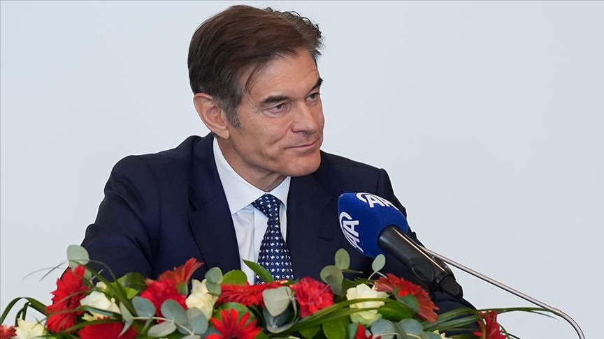 Dünyaca ünlü kalp cerrahı Mehmet Öz’den gençlere “bel çevrenizi inceltin” uyarısı