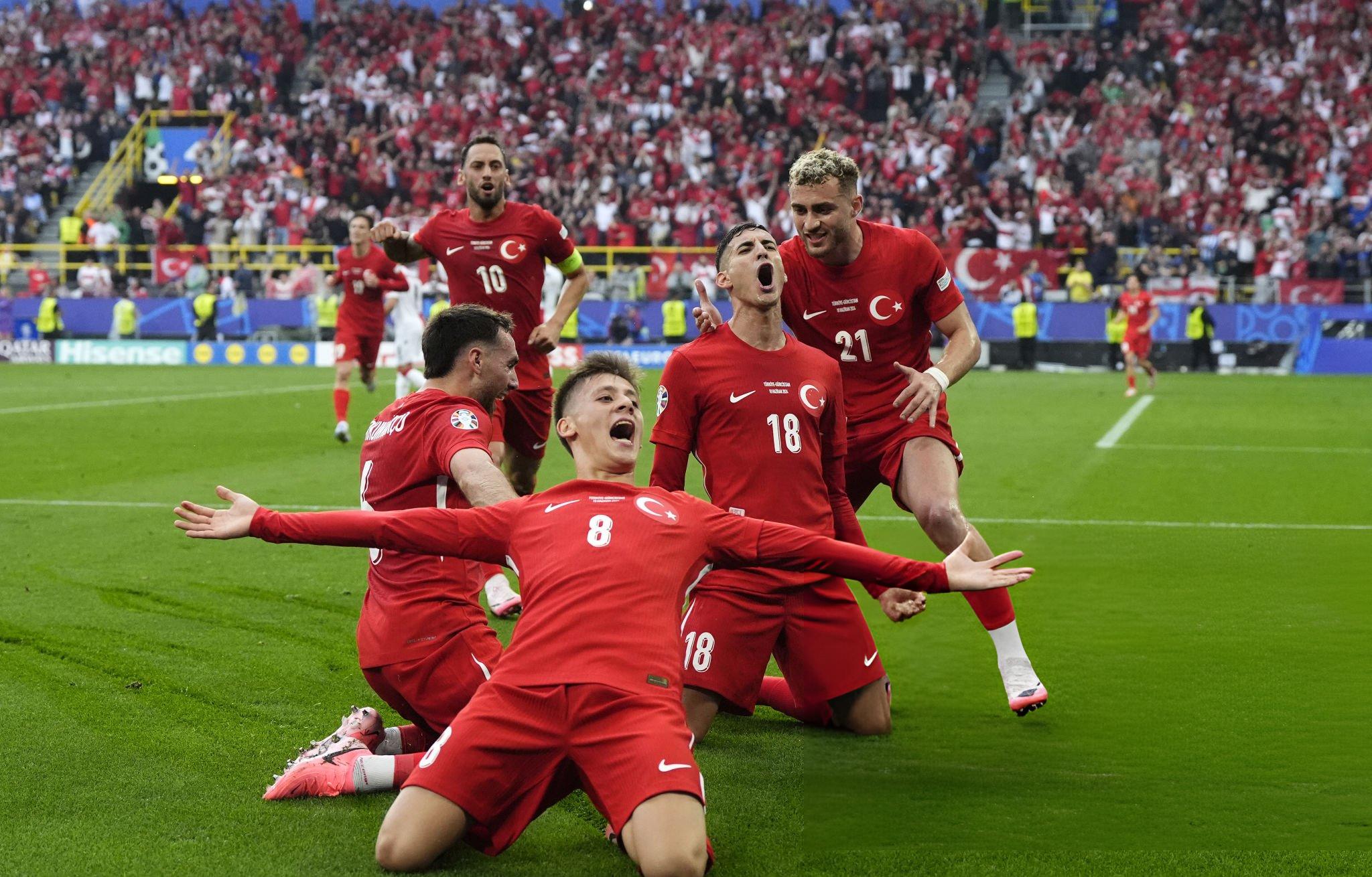 İnegöl Kent Meydanında Milli Tribün Kuruluyor