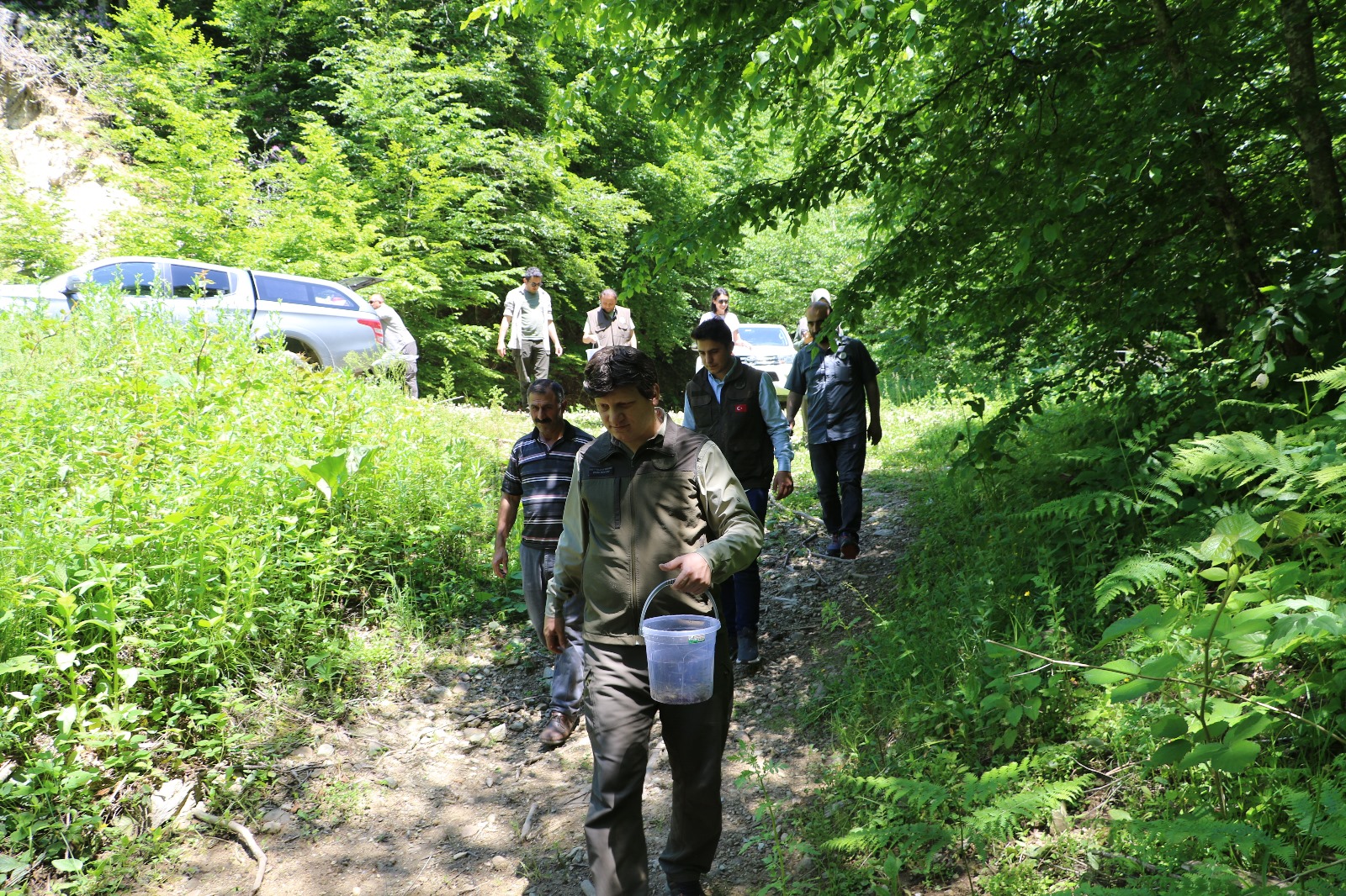İnegöl’ün iç sularına binlerce yavru alabalık bırakıldı
