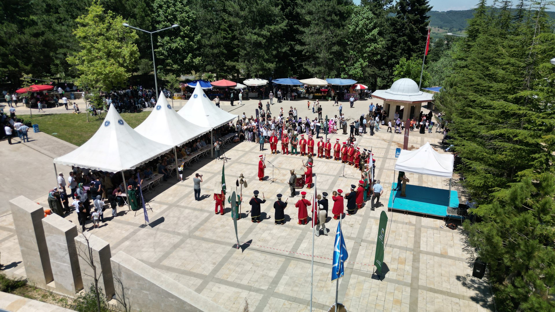 İNEGÖL’ÜN FATİHİ TURGUT ALP DUALARLA ANILDI