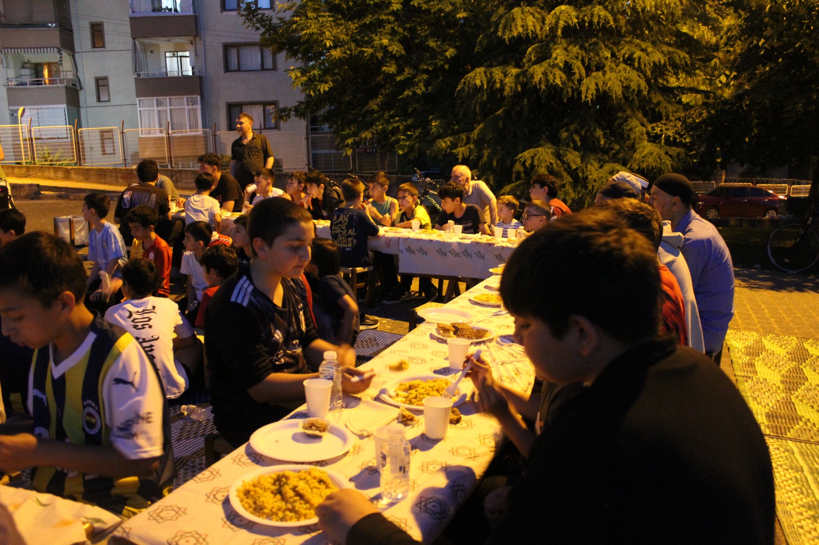 Hüdai Camii gençlerinden anlamlı program