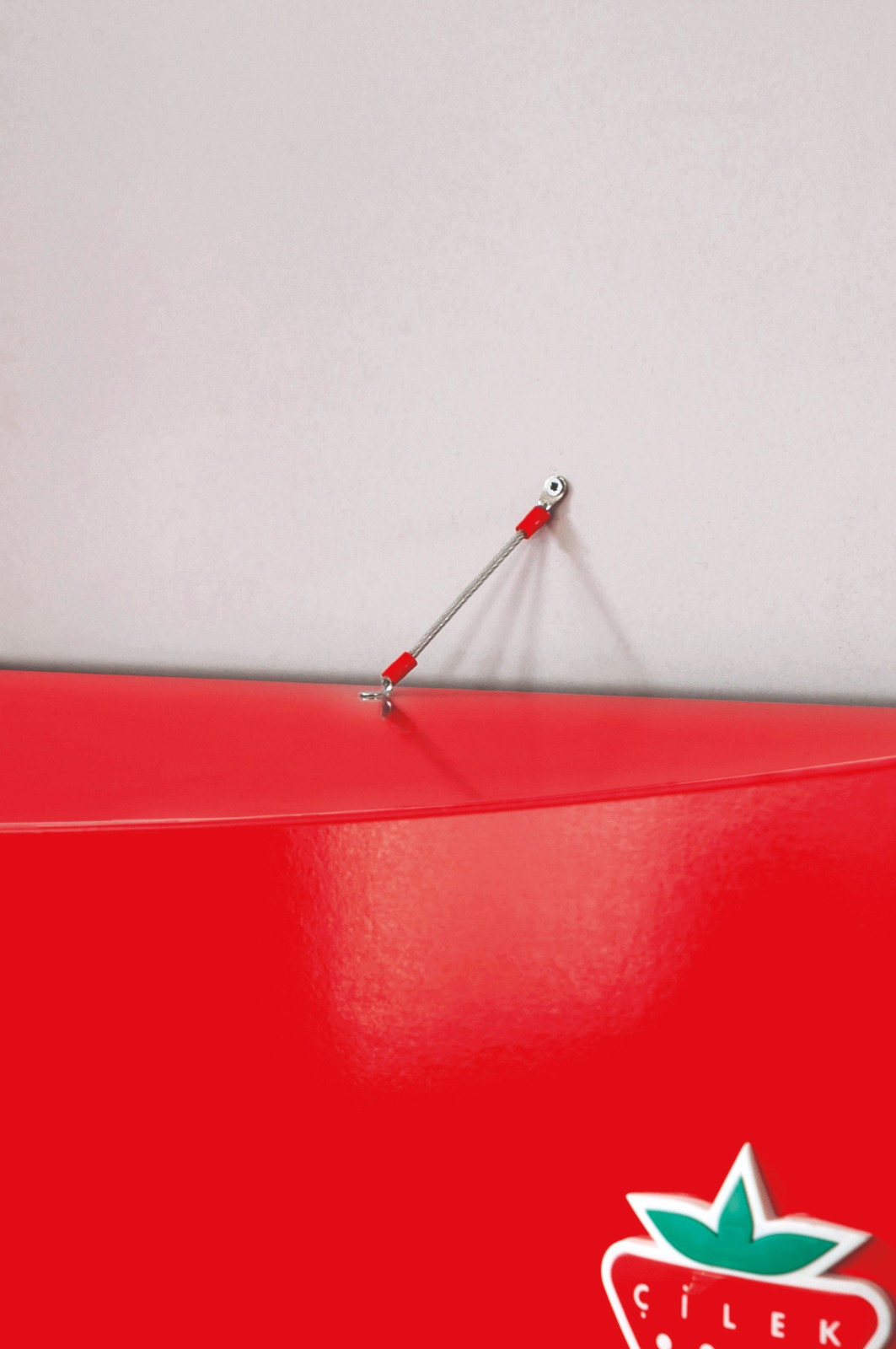 Çilek’te Mobilya Sabitleme Aparatı İle Güvenli Odalar