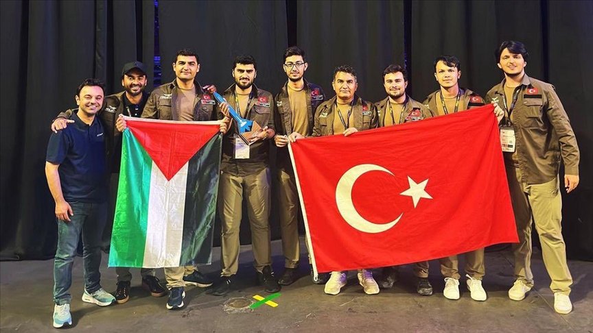 TEKNOFEST şampiyonlarından İTÜ Vefa Havacılık Takımı ABD’de düzenlenen roket yarışmasında şampiyon oldu