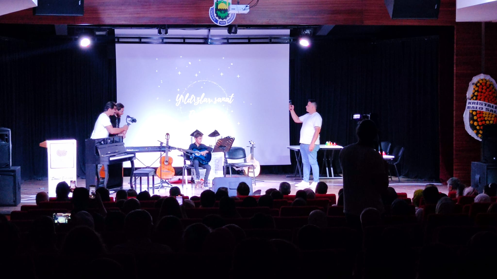 İnegöl’de Yıldızlar Sanat Academy’den unutulmaz konser