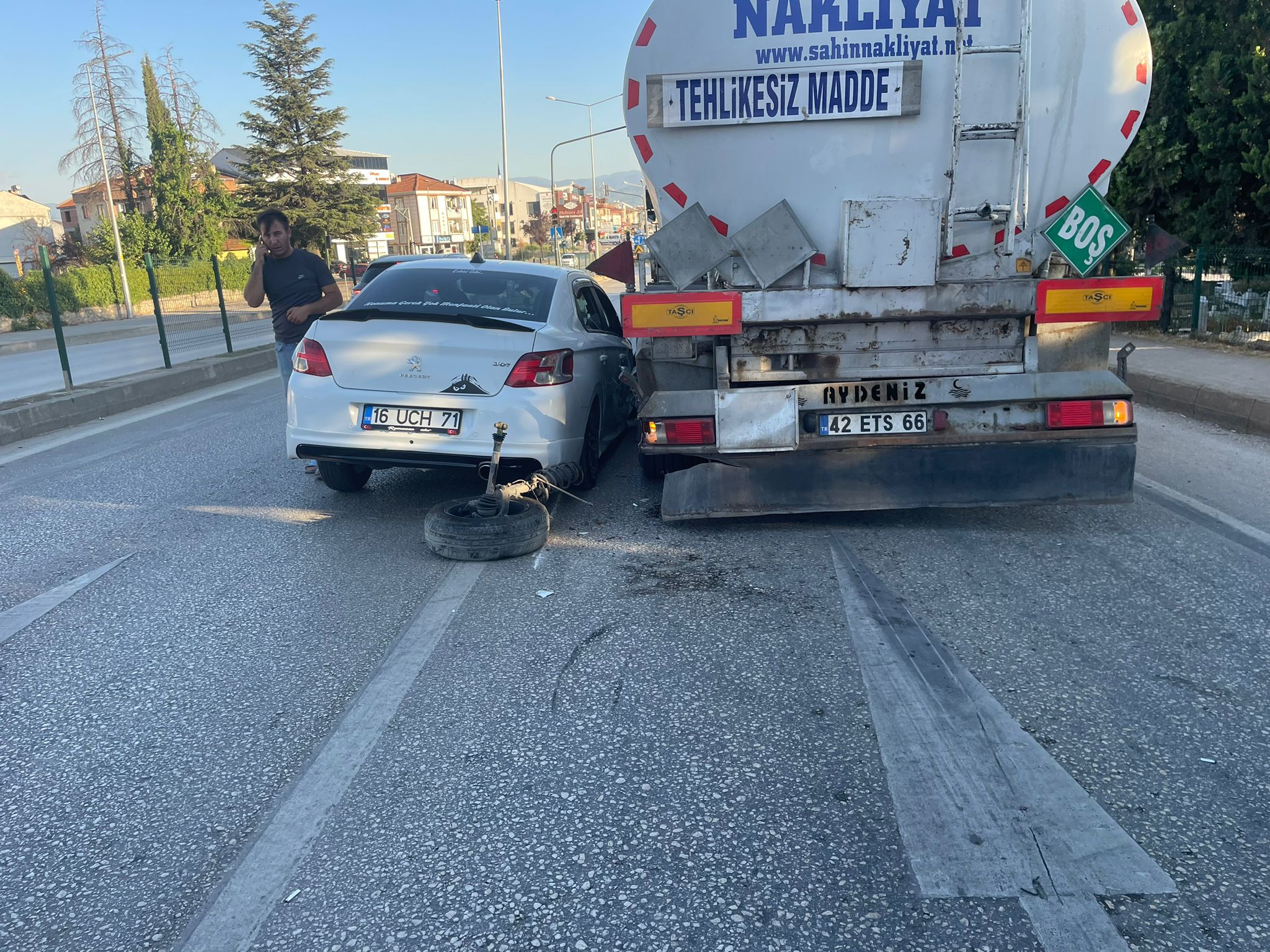 Alanyurt yolunda zincirleme kaza