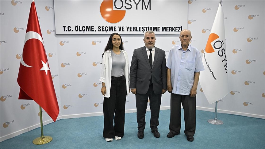 ÖSYM Başkanı Ersoy, YKS’nin en genç ve en yaşlı adaylarını ağırladı