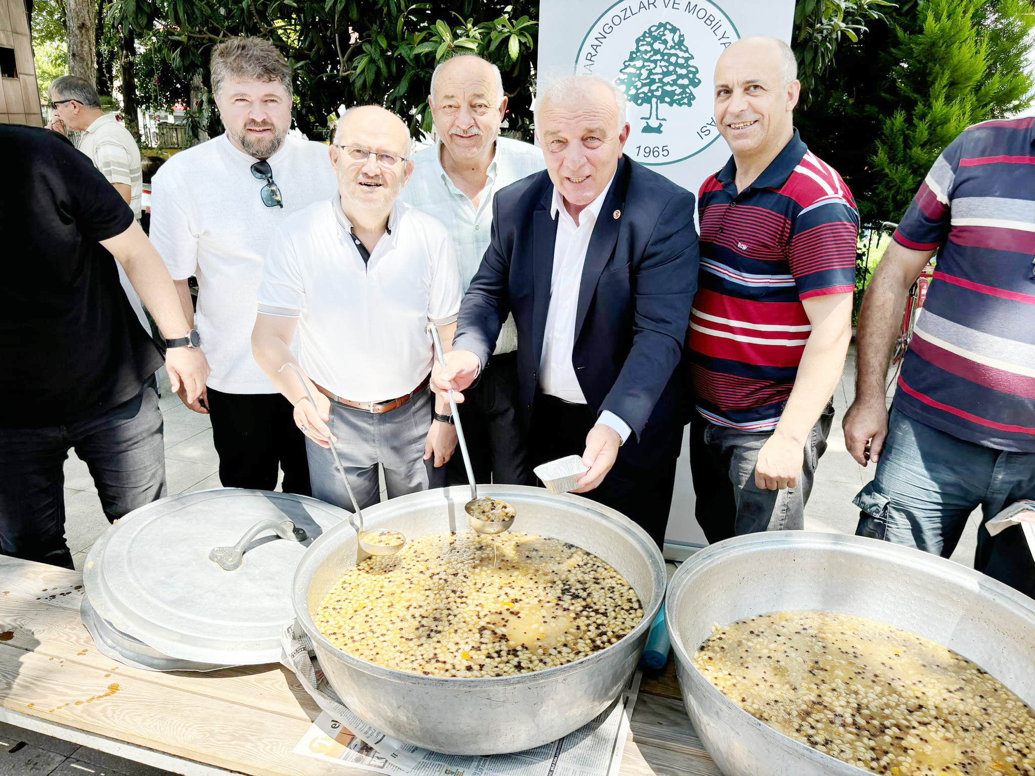 Mobilyacılar Odası’ndan aşure ikramı