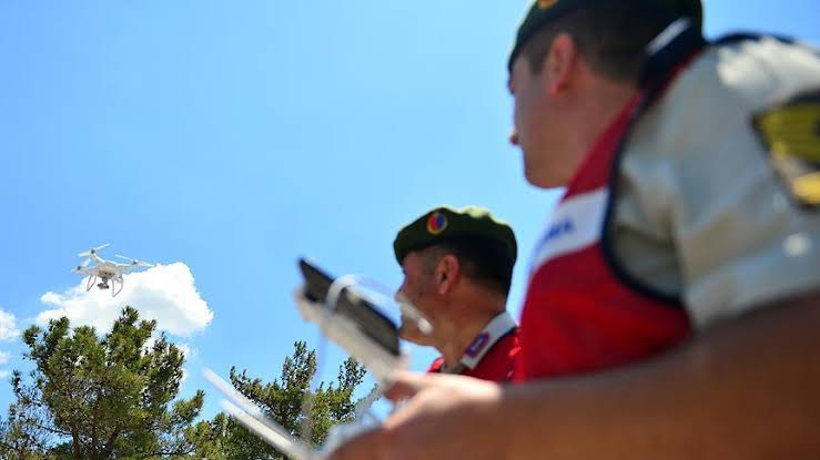 İnegöl’de Jandarma ekipleri teyakkuza geçti dron ile koyun arandı
