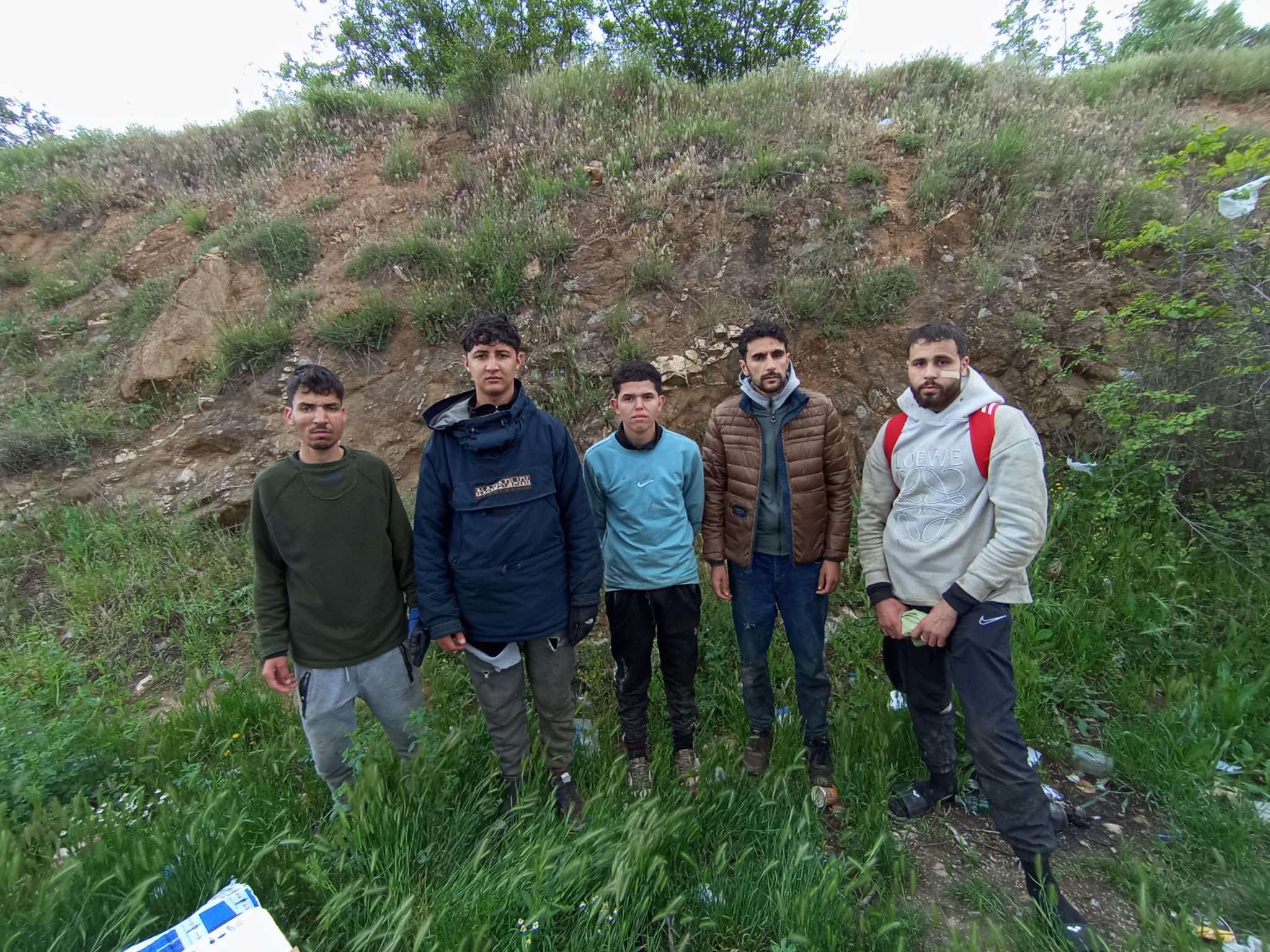 Yurda kaçak yollarla giren Fas, Suriye ve Afganistan uyruklu kişiler yakalandı