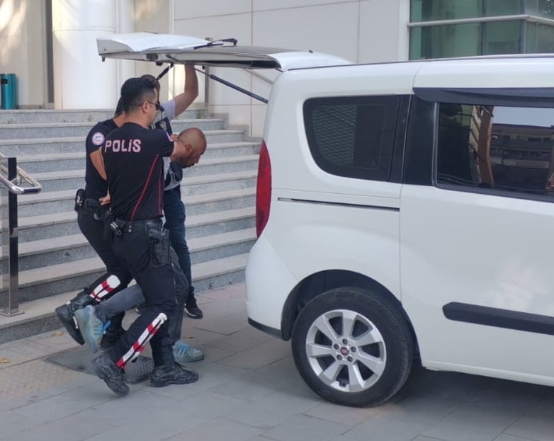 Bıçaklı kavgada 1 kişi öldü, 1 kişi yaralandı