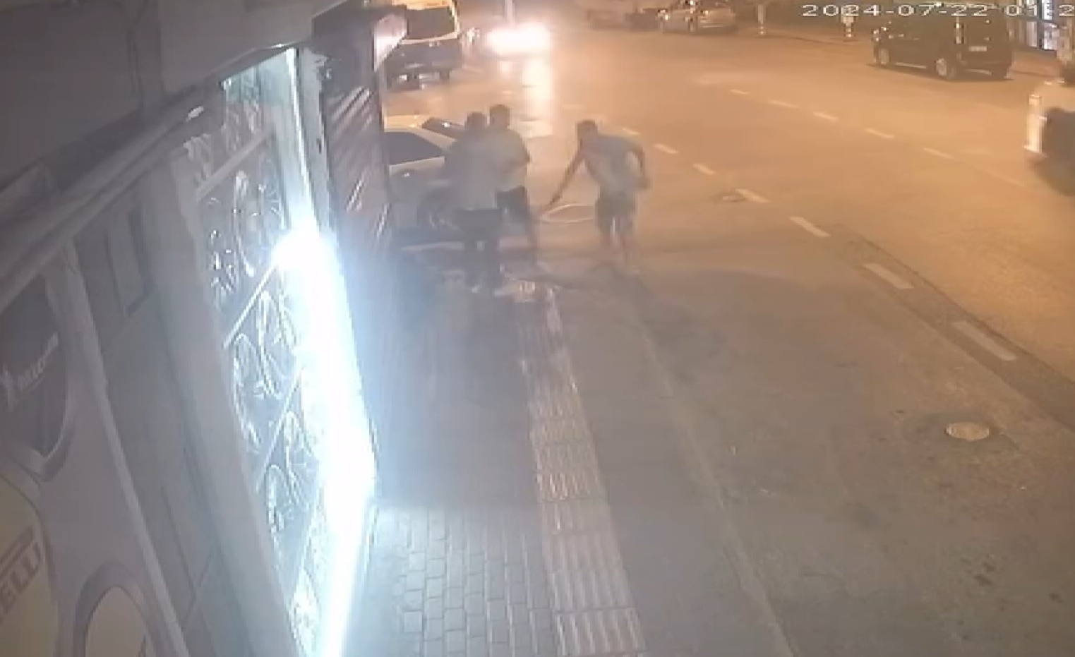 Tartıştığı şahsın kardeşi tarafından bacağından vuruldu